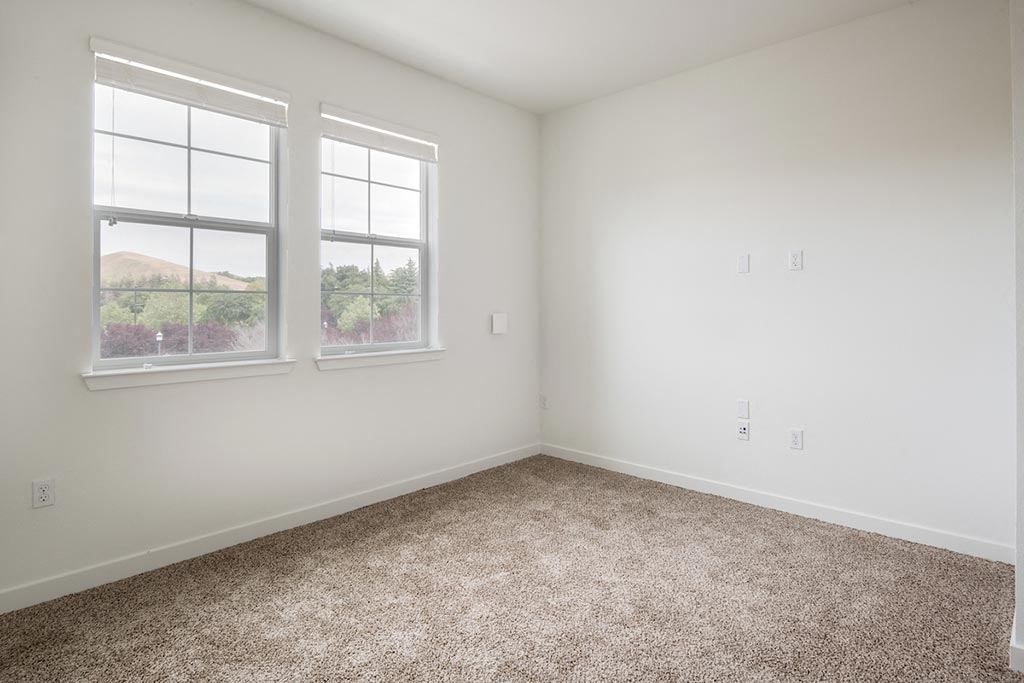Deer Creek Apartments photo 3